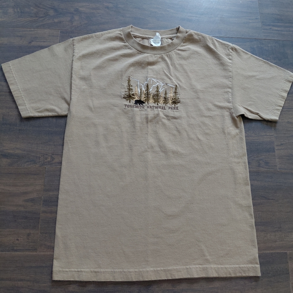 Vintage Yosemite National Park T Shirt - Size Medium - Embroidered - Tee Vtg